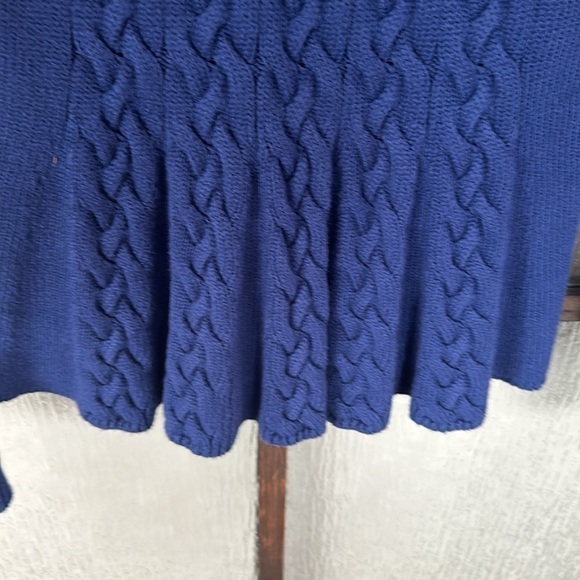 Jason Wu Collective
Blue Peplum Sweater size medium - Picture 8 of 8